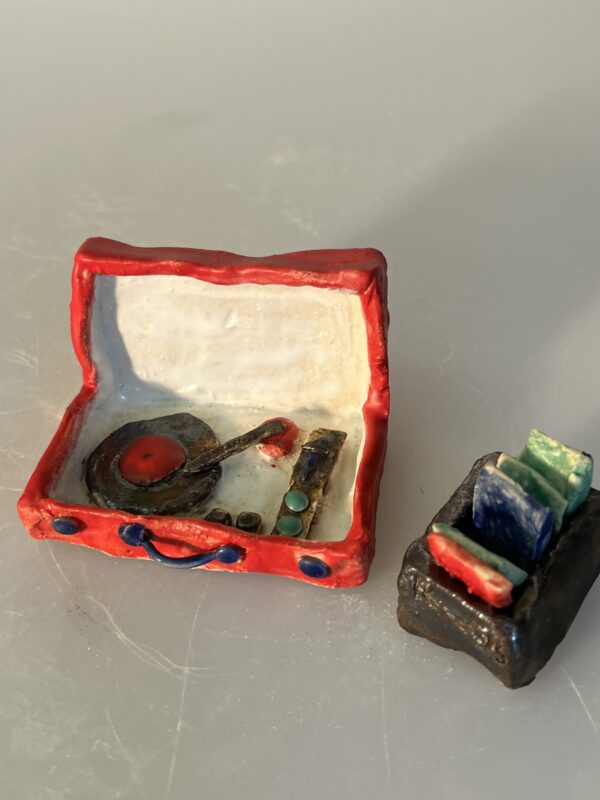 Artist: Nina Perls Title: Spinning Music Medium: Clay Grade: 9th School: Bentley Upper School Teacher: Joanne Ludwig Price: NFS